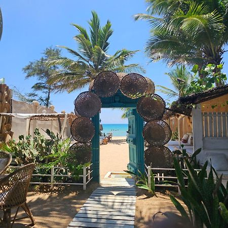Memo'S Beach Nilaveli Buitenkant foto