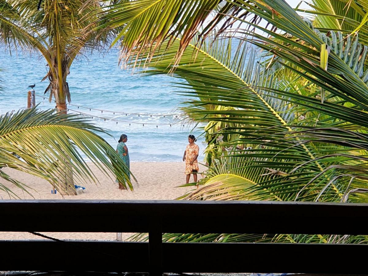 Memo'S Beach Nilaveli Buitenkant foto